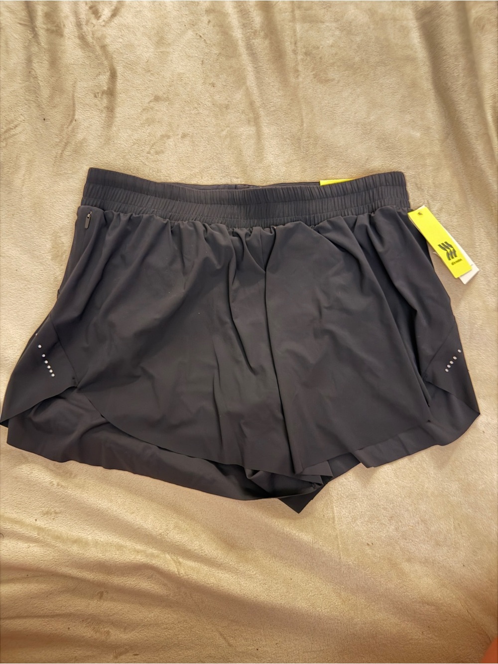 All in Motion Women’s Run Shorts Small Black Mid Rise Athletic NWT